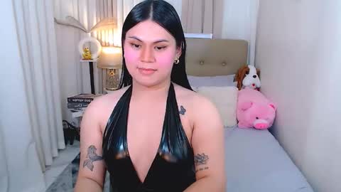 Snapshot of leighcortesi chatting on November 2025 06:21:02 PM Cailey online show from November 2025 06:21:02 PM