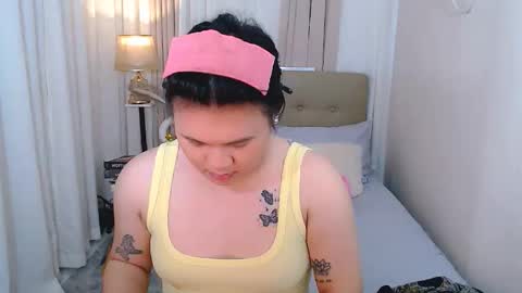 Snapshot of leighcortesi chatting on November 2025 10:03:02 PM Cailey online show from November 2025 10:03:02 PM