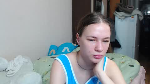 Snapshot of leila_bambi_ chatting on January 2025 01:20:01 PM leila_bambi_ online show from January 2025 01:20:01 PM