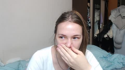 Snapshot of leila_bambi_ chatting on February 2025 08:35:01 AM leila_bambi_ online show from February 2025 08:35:01 AM