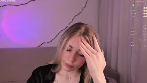 leilalafleur_ online show from June 2026 07:43:01 AM
