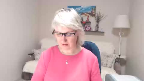 Snapshot of leilamays chatting on April 2026 03:54:02 AM Leila Kinky online show from April 2026 03:54:02 AM