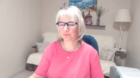Snapshot of leilamays chatting on April 2026 07:20:01 AM Leila Kinky online show from April 2026 07:20:01 AM