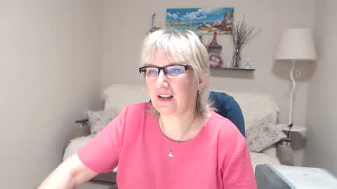 Snapshot of leilamays chatting on April 2026 03:53:02 AM Leila Kinky online show from April 2026 03:53:02 AM
