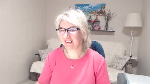 Snapshot of leilamays chatting on April 2026 03:26:02 AM Leila Kinky online show from April 2026 03:26:02 AM