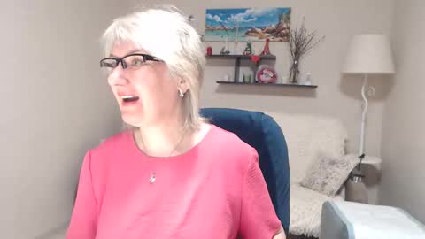 Snapshot of leilamays chatting on April 2026 03:24:01 AM Leila Kinky online show from April 2026 03:24:01 AM