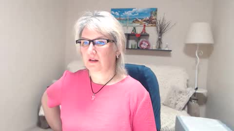 Snapshot of leilamays chatting on May 2026 04:29:02 AM Leila Kinky online show from May 2026 04:29:02 AM