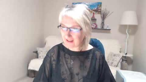 Snapshot of leilamays chatting on May 2026 06:00:01 AM Leila Kinky online show from May 2026 06:00:01 AM