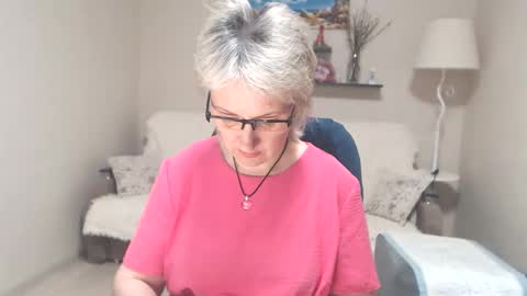 Snapshot of leilamays chatting on May 2026 04:09:02 AM Leila Kinky online show from May 2026 04:09:02 AM