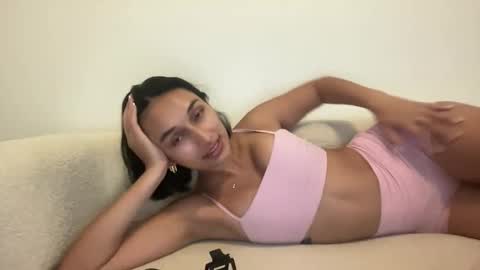 Snapshot of leilanimay chatting on April 2026 02:12:02 AM Leilani online show from April 2026 02:12:02 AM