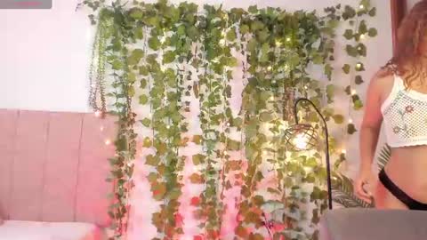 leilapom online show from July 2026 02:24:01 PM