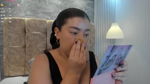 leilapons online show from November 2025 05:44:02 PM