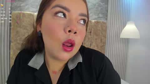 leilapons online show from January 2026 05:39:01 PM