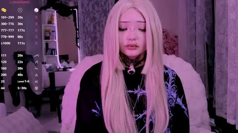 Snapshot of lein_bone chatting on April 2026 12:10:01 AM Lein online show from April 2026 12:10:01 AM