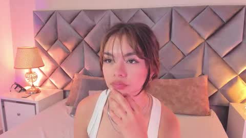 Leizathompson online show from January 2026 07:17:02 PM