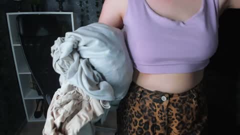 Snapshot of lela_ryan chatting on January 2025 06:07:01 AM Lela online show from January 2025 06:07:01 AM