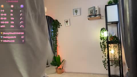 Snapshot of lela_ryan chatting on March 2025 01:05:01 AM Lela online show from March 2025 01:05:01 AM