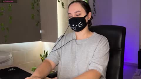 Lemi online show from October 2025 09:42:01 AM