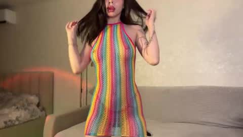 Snapshot of lemonandpeach chatting on December 2025 01:57:02 AM 2 shy lemons 1 peach online show from December 2025 01:57:02 AM