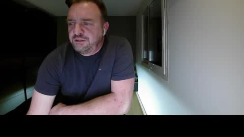 Ange online show from December 2025 08:03:01 PM