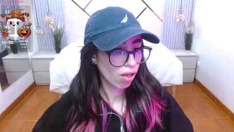 Lena online show from October 2025 08:53:02 PM