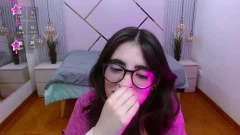 Lena online show from December 2025 06:04:01 PM