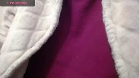 lenagolden online show from November 2025 11:52:02 AM