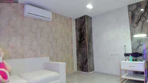 Snapshot of lenathompson chatting on November 2025 02:02:01 AM Lenathompson online show from November 2025 02:02:01 AM