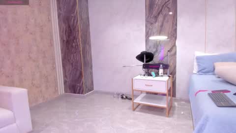 Snapshot of lenathompson chatting on December 2025 03:15:02 AM Lenathompson online show from December 2025 03:15:02 AM