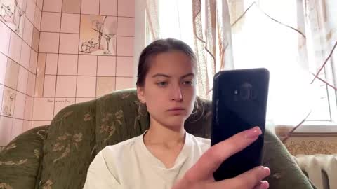 Hellomy name is Natalyits my first day here nice to meet you Give me 50 thumbs ups online show from April 2026 01:41:02 PM
