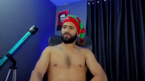 Leo  Diaz online show from December 2024 07:36:01 PM