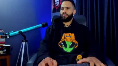 Leo  Diaz online show from December 2024 02:10:02 PM