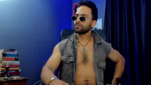 Leo  Diaz online show from January 2025 11:55:02 PM