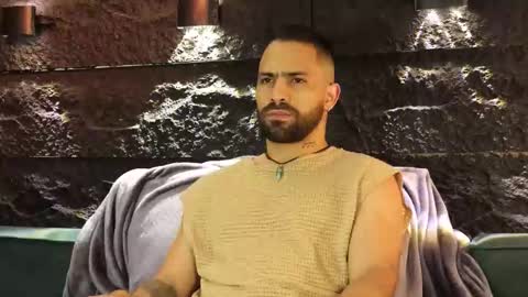 Leo  Diaz online show from November 2025 02:12:02 AM