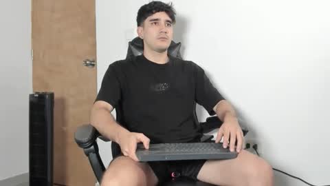 Leo Jones online show from December 2025 10:50:01 PM