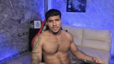 Leo independent model online show from November 2025 01:30:01 AM