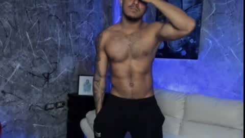 Leo independent model online show from February 2026 12:59:02 AM