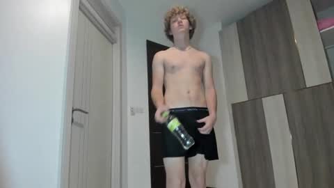 leo_wildd online show from October 2025 05:17:01 PM