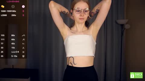 Snapshot of leolakorner chatting on January 2026 07:28:02 PM Hello Im Roxy Im just starting my journey here so lets get acquainted online show from January 2026 07:28:02 PM