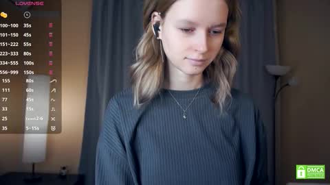 Snapshot of leolakorner chatting on February 2026 07:12:01 PM Hello Im Roxy Im just starting my journey here so lets get acquainted online show from February 2026 07:12:01 PM