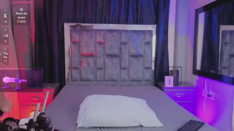 leomonnroe online show from April 2026 07:18:01 PM