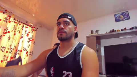 Snapshot of leon__hart chatting on December 2024 07:30:02 PM Leon Hart online show from December 2024 07:30:02 PM