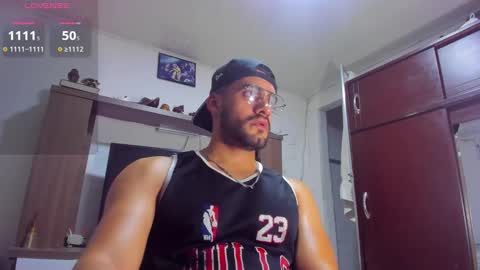 Snapshot of leon__hart chatting on December 2024 03:47:01 AM Leon Hart online show from December 2024 03:47:01 AM