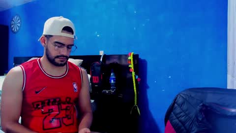 Snapshot of leon__hart chatting on December 2024 09:42:02 PM Leon Hart online show from December 2024 09:42:02 PM