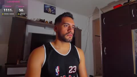 Snapshot of leon__hart chatting on December 2024 10:09:01 PM Leon Hart online show from December 2024 10:09:01 PM