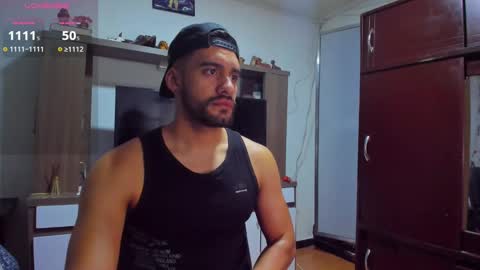 Snapshot of leon__hart chatting on January 2025 01:42:02 AM Leon Hart online show from January 2025 01:42:02 AM