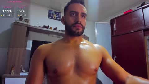 Snapshot of leon__hart chatting on January 2025 12:24:01 AM Leon Hart online show from January 2025 12:24:01 AM