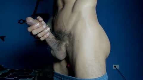 leon_big_cock online show from May 2026 01:35:01 AM