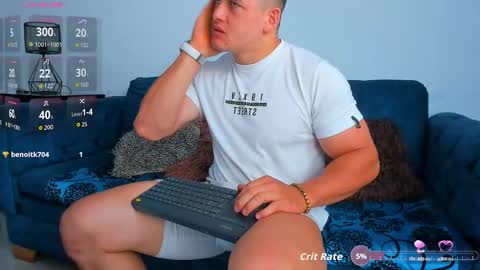 Leon Smoron online show from October 2025 01:20:01 PM