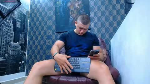 Leon Smoron online show from April 2026 01:44:02 AM